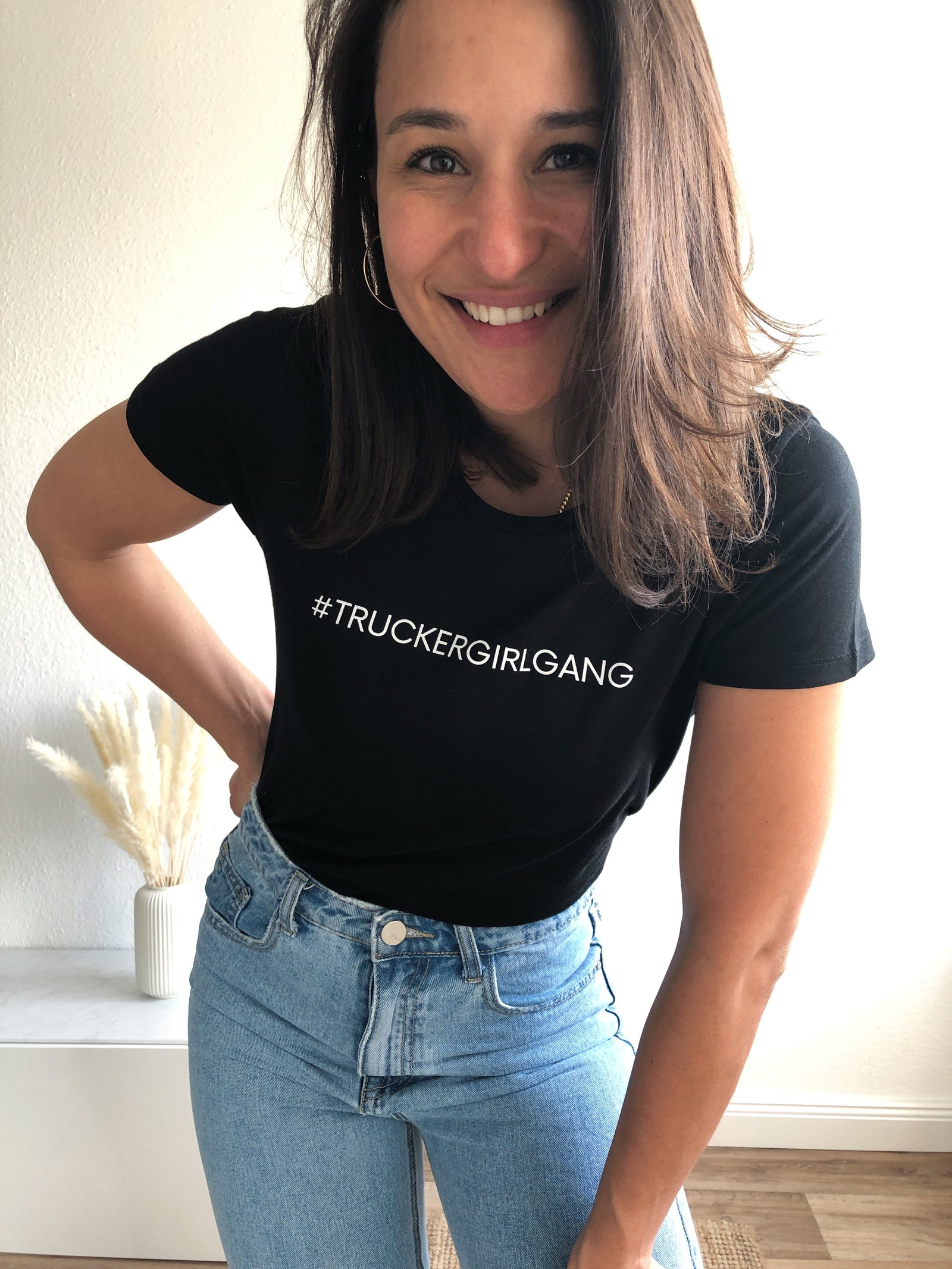 #truckergirlgang Tee, black
