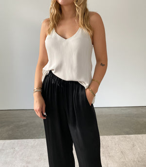 B-Ware Soft Satin Top, creme
